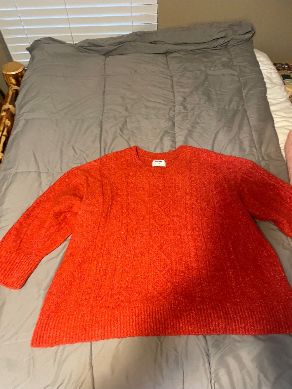Old Navy Women's Cable Crewneck Sweater in Bright Red